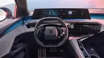 Immagini ufficiali della Peugeot E-3008 2024