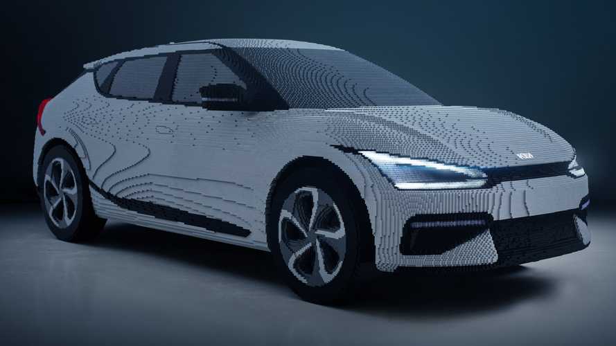 Kia EV6'nın 350.000 parçalık Lego modeli inceliyoruz