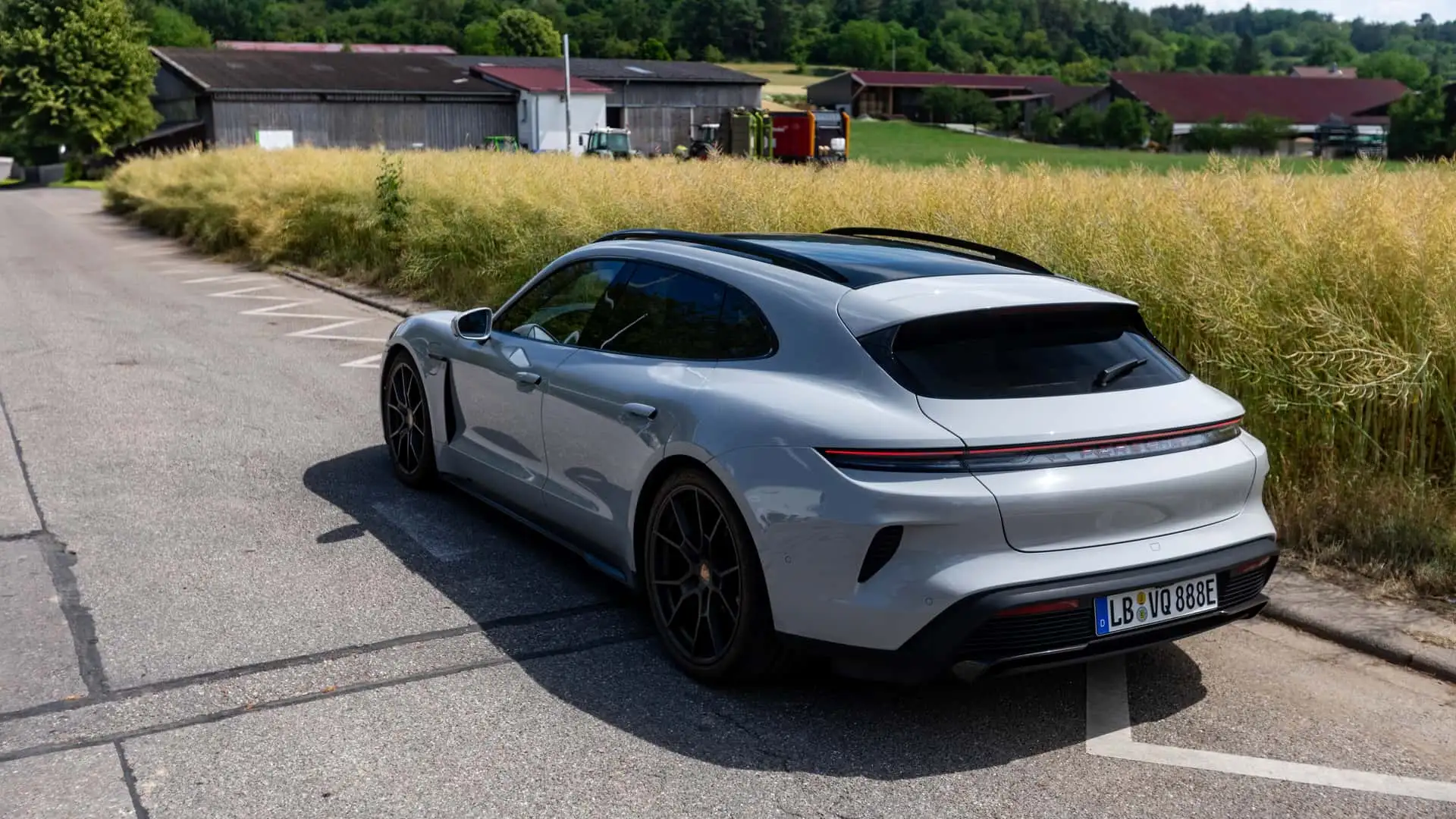 https://cdn.motor1.com/images/mgl/VzW4RK/s1/2027-porsche-taycan-e-shift.webp