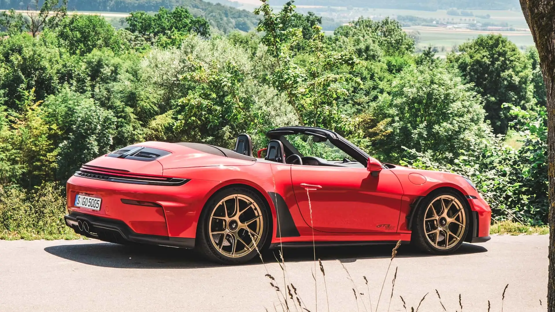 https://cdn.motor1.com/images/mgl/VzWJbG/s1/2027-porsche-911-gt3-s-c-first-drive-review.webp