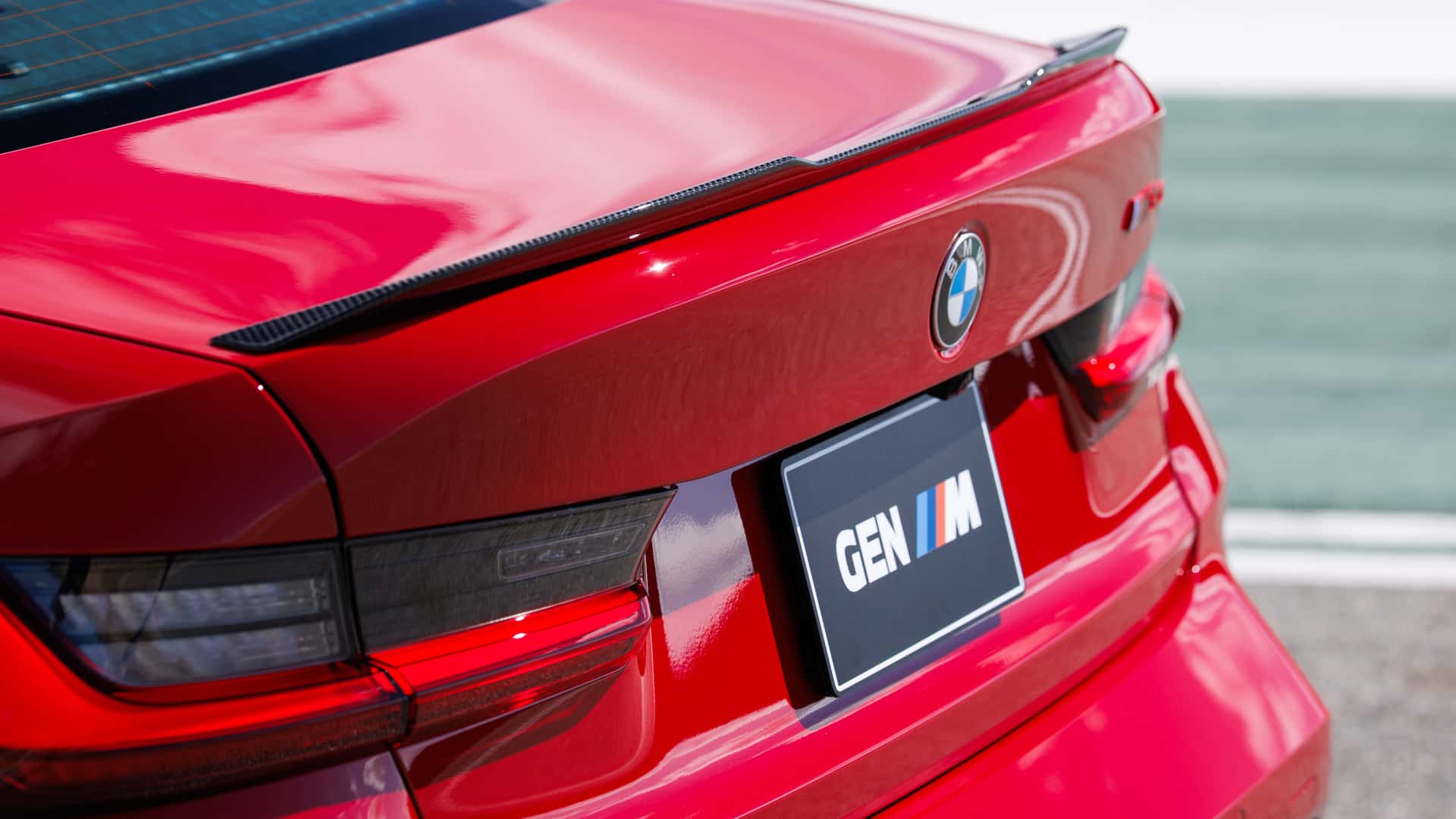 https://cdn.motor1.com/images/mgl/VzWNWL/s1/2027-bmw-m3-cs-handschalter.jpg