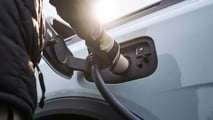 Flagra: Ford Ranger PHEV roda no Brasil e chega em 2027