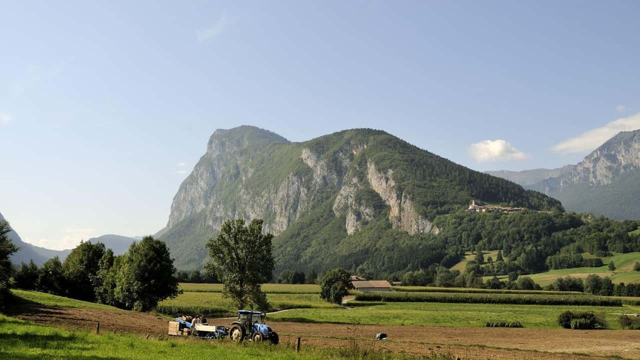 Acquisto terreni agricoli montani: paletti per le società