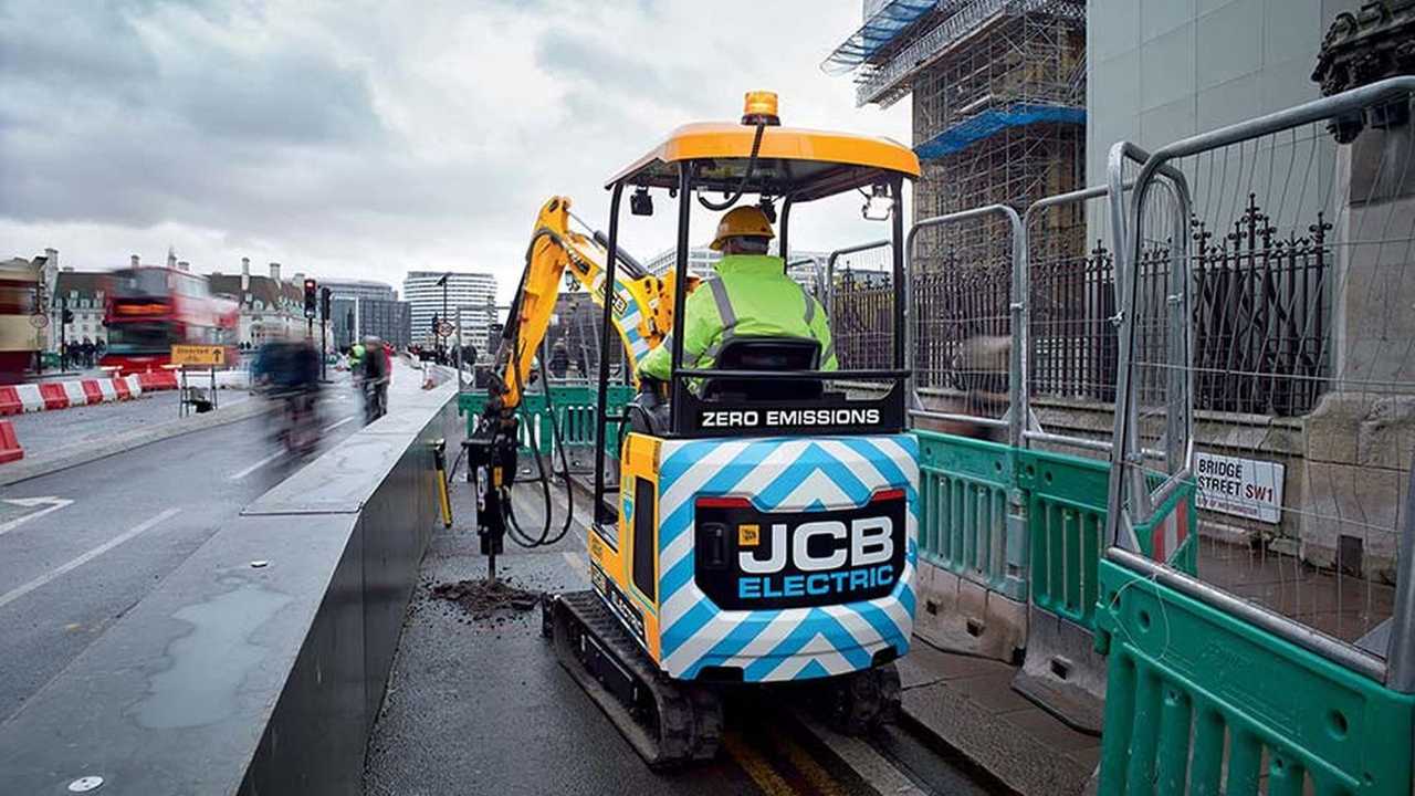 JCB: millesimo escavatore elettrico 19C-1E