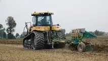 Challenger MT775E nella terra del pomodoro