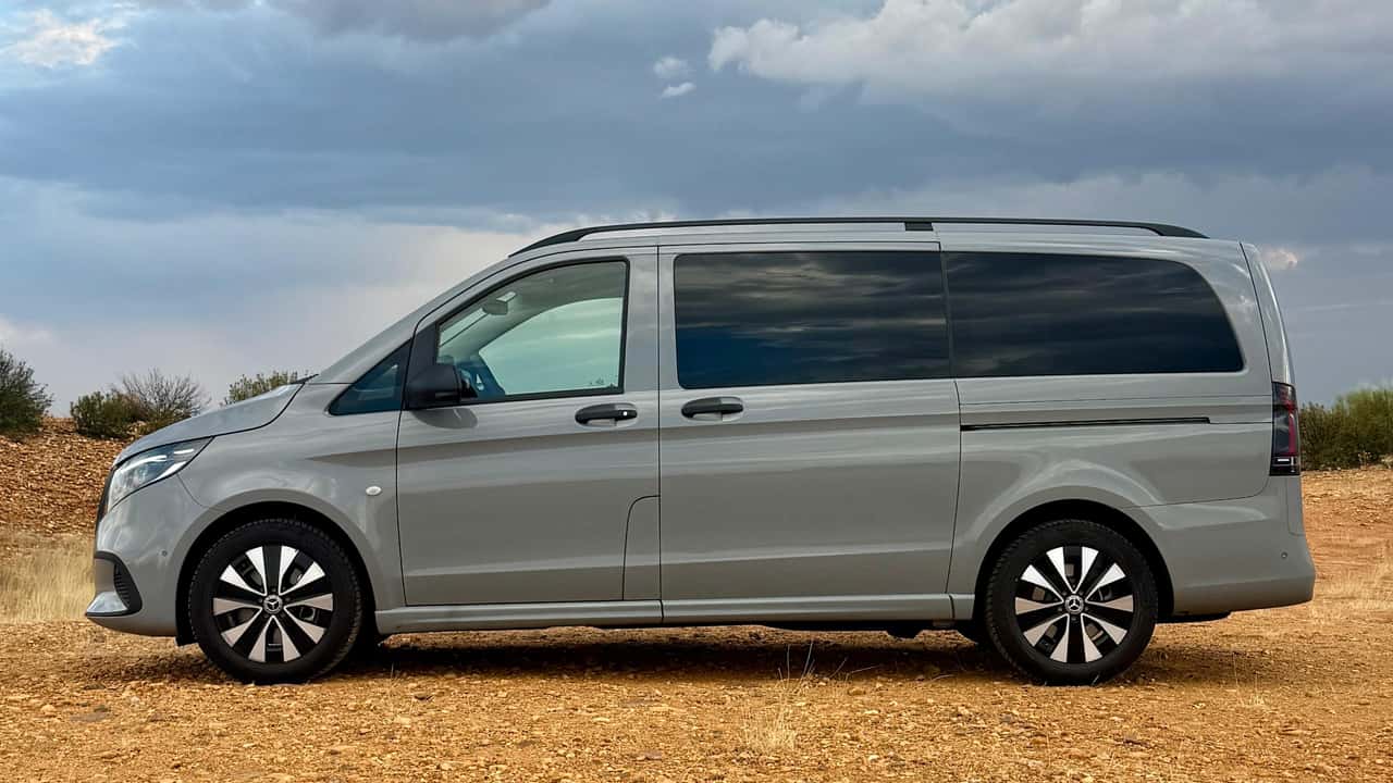 Más de 1.000 km de autonomía, 8 plazas y 163 CV. ¿Quién quiere un monovolumen?