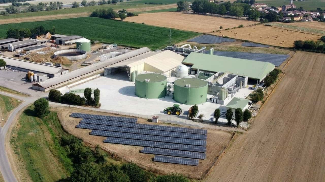 agricoltura-in-vendita-banche-e-fondi-comprano-quote-e-magazzini