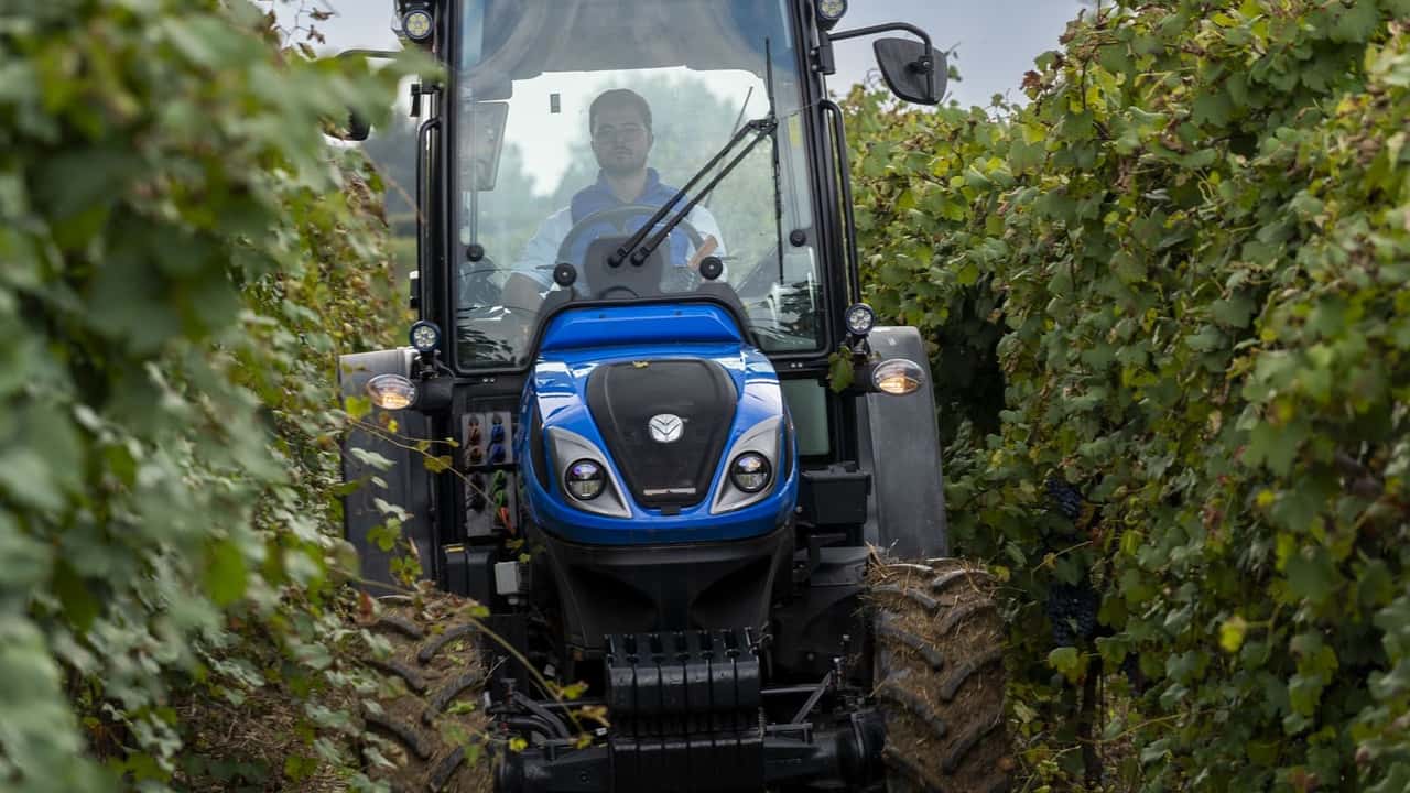 New Holland vince a EIMA col sistema di guida avanzata per trattori compatti