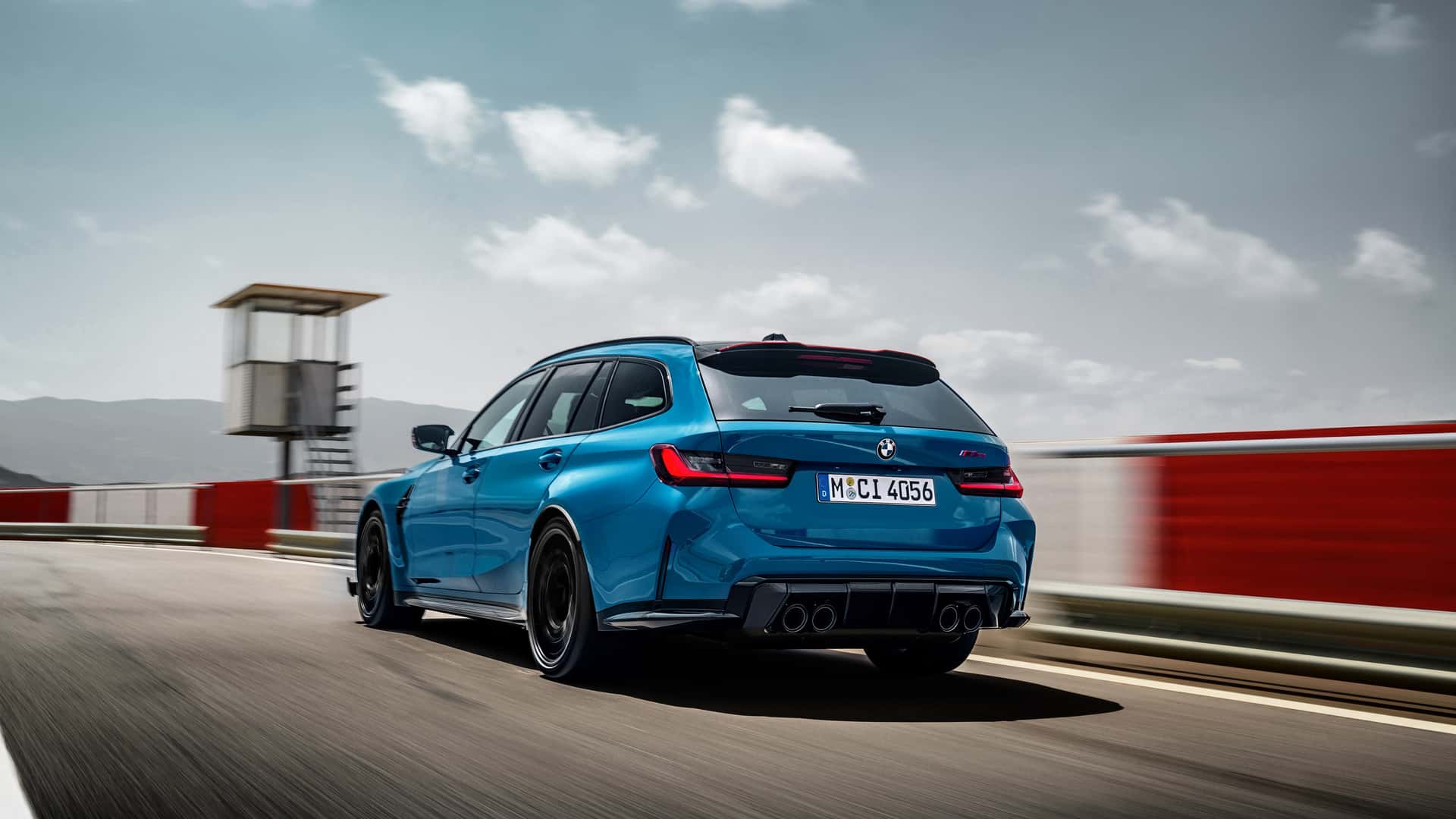 https://cdn.motor1.com/images/mgl/VzgGw7/s1/bmw-m3-cs-touring-2025.jpg