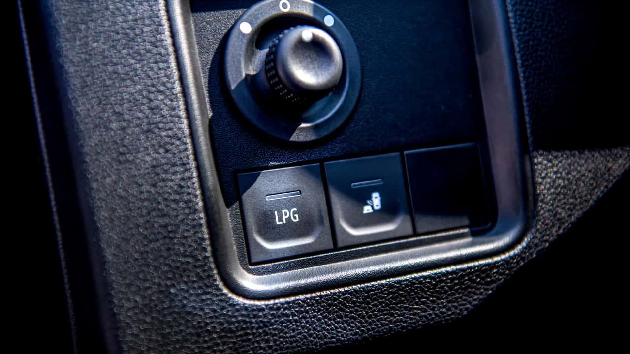 Dacia Duster LPG button
