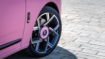 Badge Rolls-Royce Cullinan Bespoke noir 