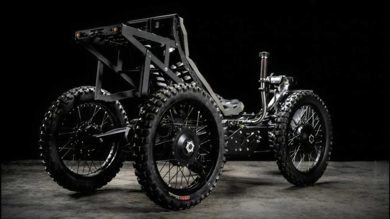 Outrider USA Coyote - Vista trasera en ángulo derecho