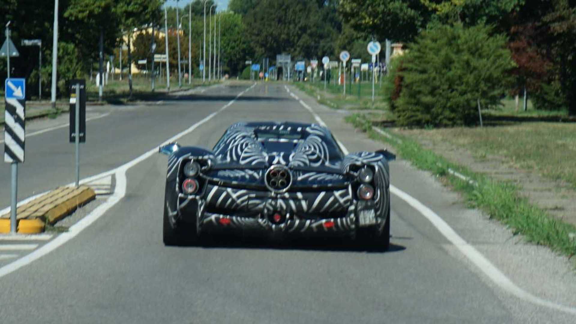 pagani-c10-spy-photo.jpg