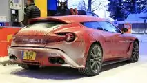 Photo d'espion de l'Aston Martin Vanquish Zagato Shooting Brake
