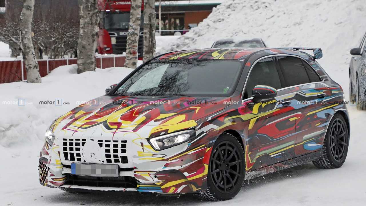 Nuova Mercedes-AMG A 45, nuove foto spia