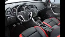 Opel Astra Sports Tourer BiTurbo