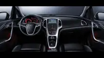 Nuova Opel Astra: interni e design