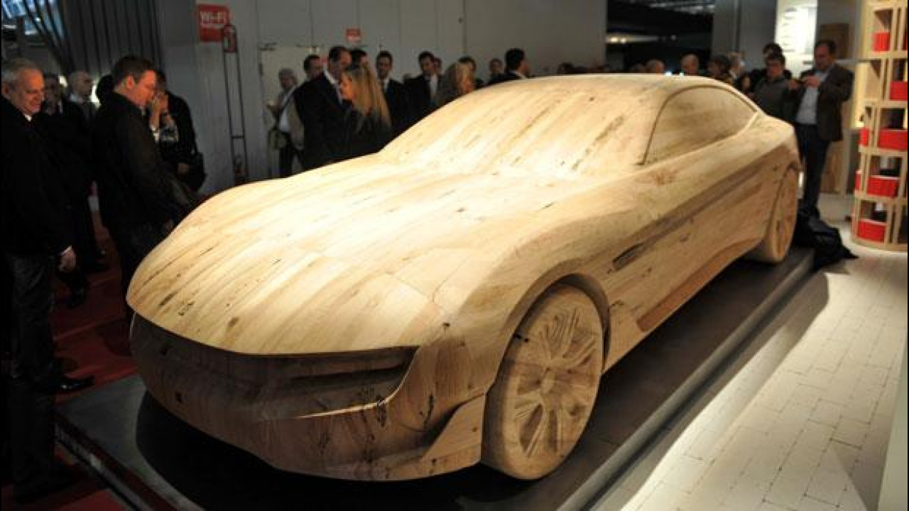 [Copertina] - Pininfarina Cambiano è diventata una scultura in legno