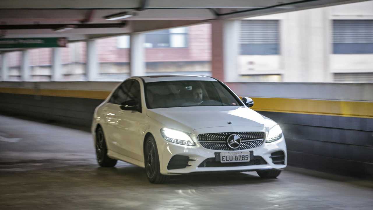 Comparativo: BMW 330i x Audi A4 x Mercedes C300