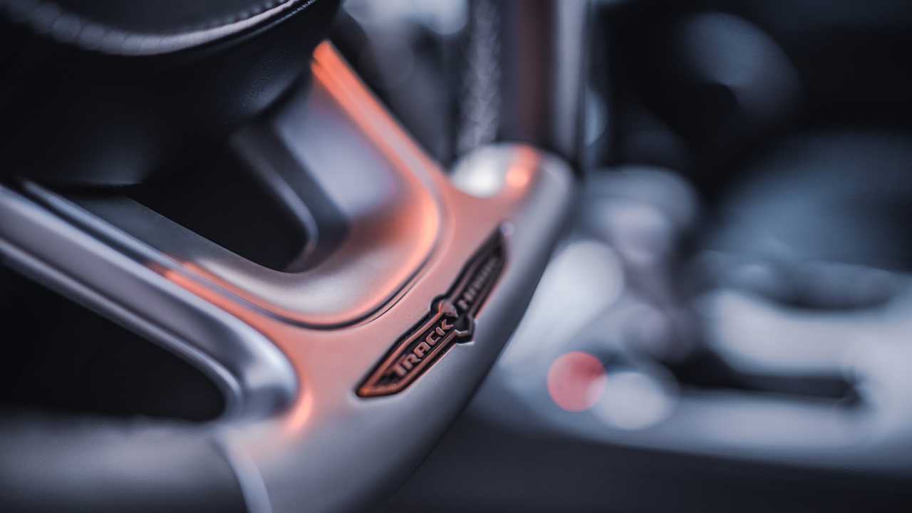 Jeep Grand Cherokee Trackhawk GULF 40 por GeigerCars