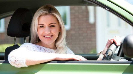 5 Rekomendasi Pilihan Mobil Terbaik untuk Kaum Hawa