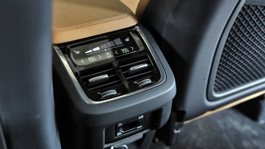 Comparativo Land Rover Discovery x Volvo XC90