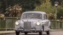 Zeitreise: Unterwegs im Mercedes 220 von 1955