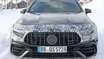 2023 Mercedes-AMG A45 facelift foto spia