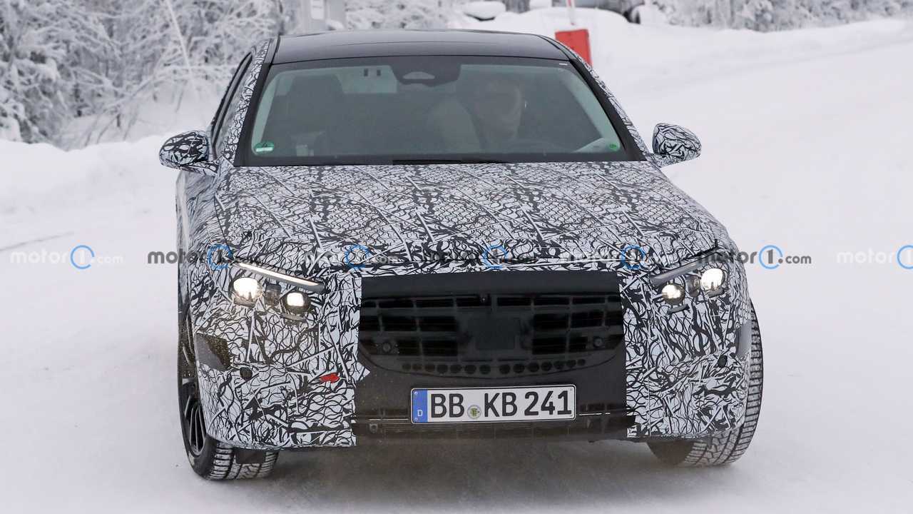 Nuova Mercedes Classe E, le prime foto spia