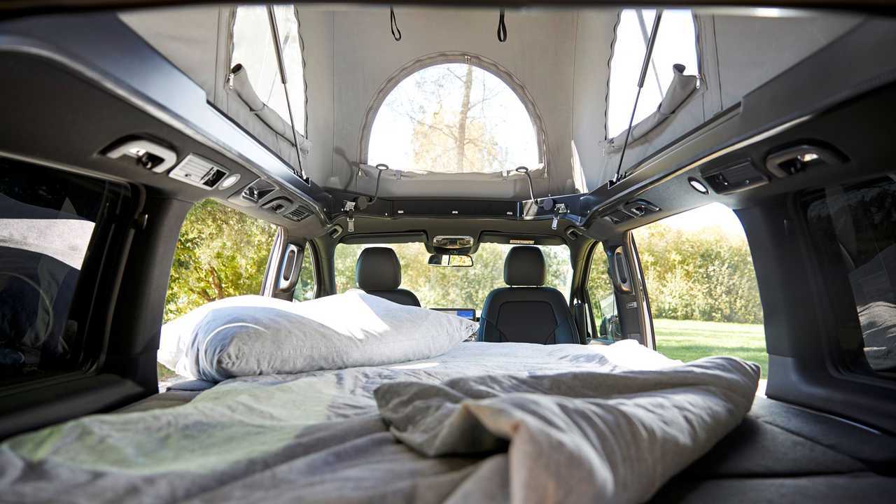 L'allestimento Sortimo per il campervan Mercedes EQV