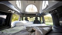 L'allestimento Sortimo per il campervan Mercedes EQV