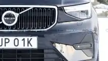 Volvo XC40 (2022) Facelift ungetarnt erwischt