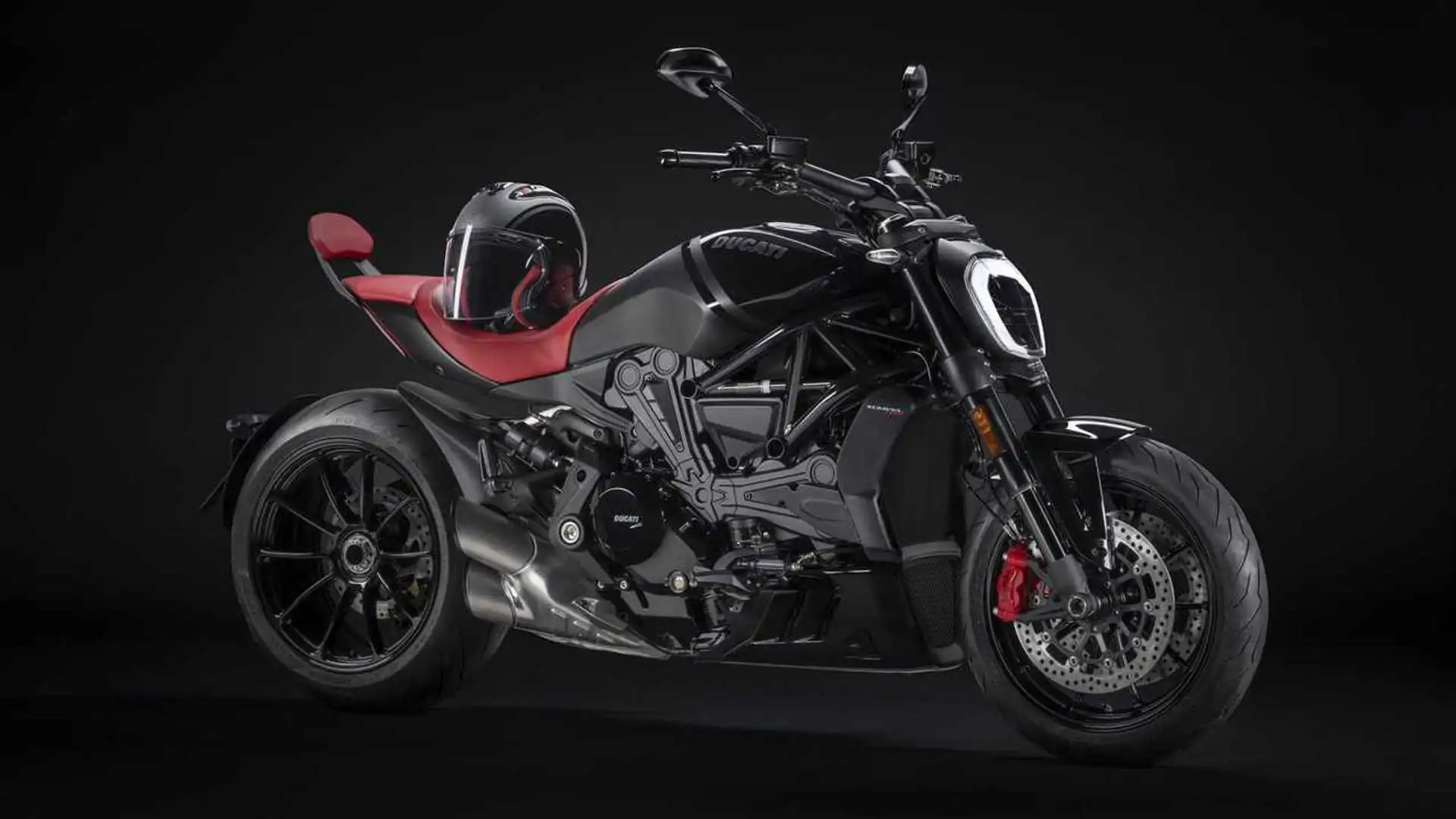 Ducati lança Xdiavel especial inspirada por poltrona
