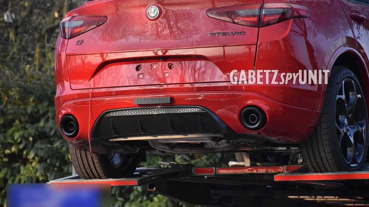 Alfa Romeo Stelvio Estrema 2023 fotos espía
