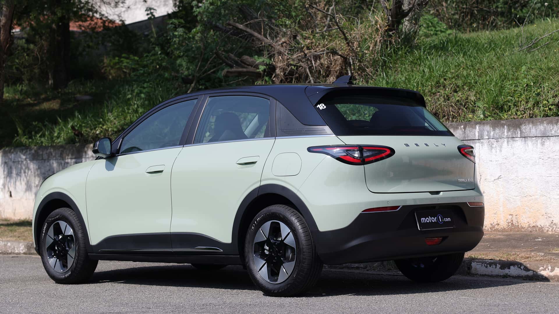 Geely EX2 para Uber ou táxi pode partir de R$ 99 mil