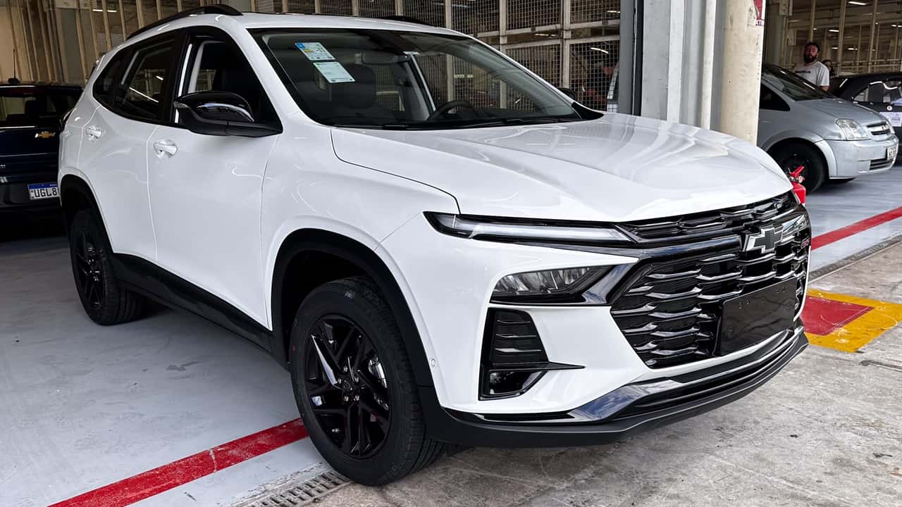 Chevrolet Tracker RS 2026 recebe interior preto e atende pedidos de clientes