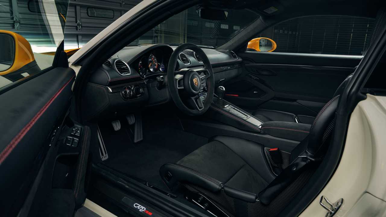 Porsche 718 Cayman GT4 906 homenaje