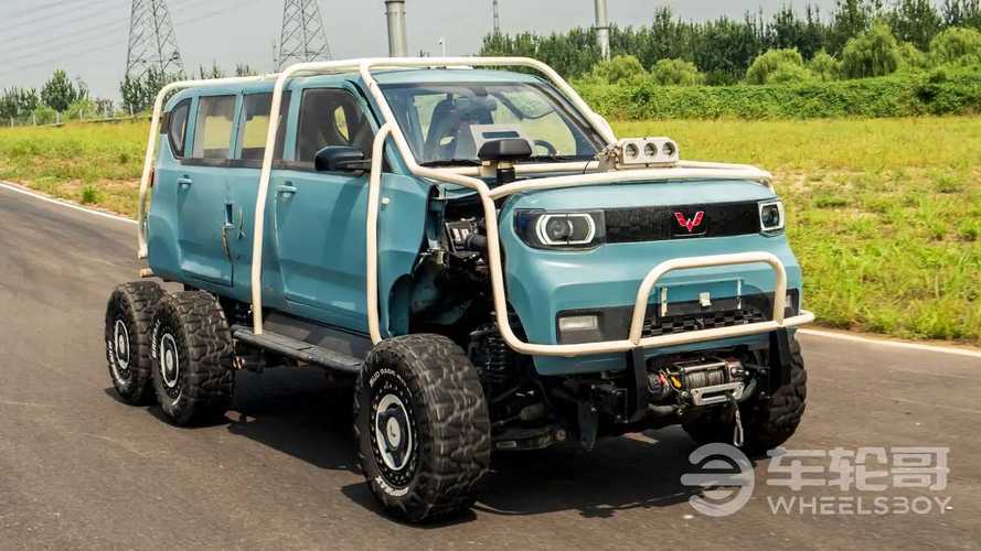 Умельцы скрестили кузов электрокара и шасси от бензинового пикапа