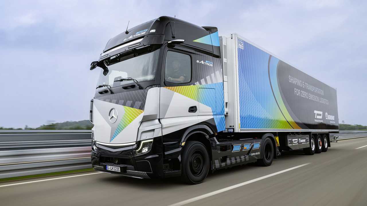 Mercedes eActros LongHaul