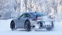 Photo d'espionnage de la Porsche 911 Dakar 2023 sans camouflage