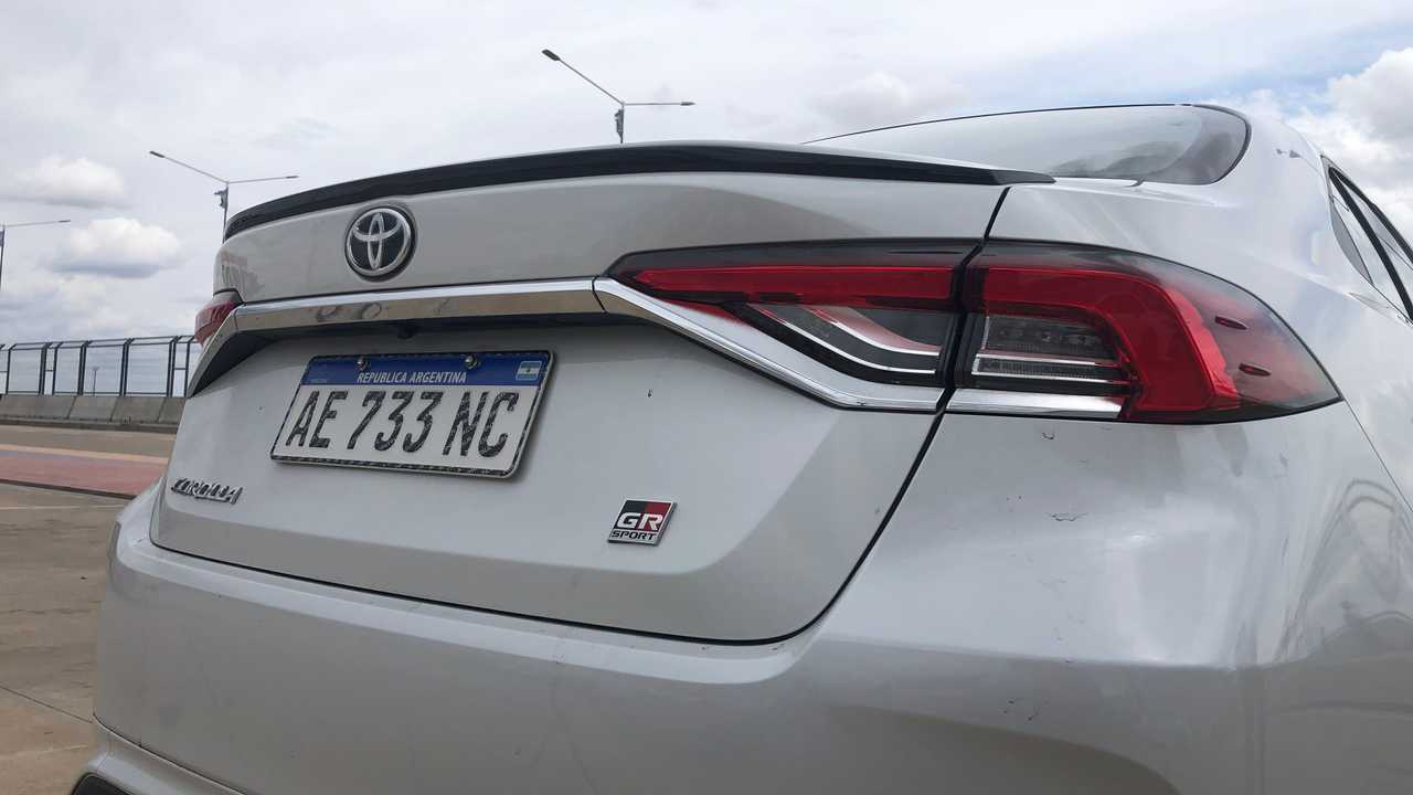 COROLLA-GRSPORT-4