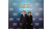 Chery Türkiye Başkanı Fenghuo Si ve Chery Türkiye Başkan Yardımcısı Ahu Turan