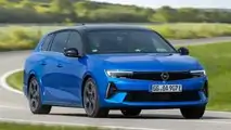 Opel Astra Sports Tourer PHEV (2022) nel test