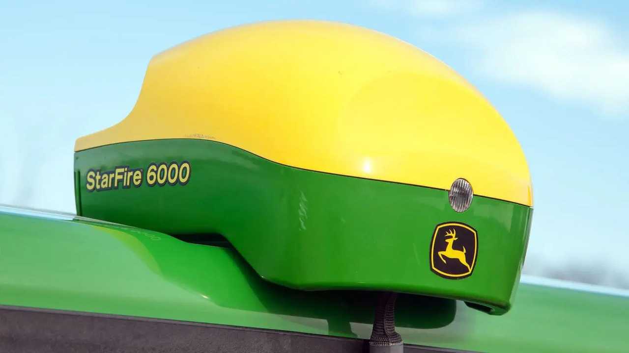 AutoTrac+AutoPath di John Deere: la guida per l'attrezzo integrata