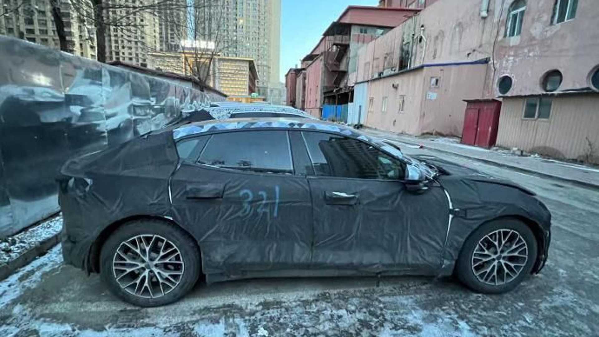 Polestar 4 Erste Erlkönigbilder zeigen ModelYKonkurrenten