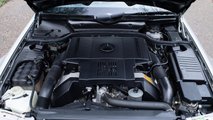 Mercedes-Benz 500 SL 1989, il motore