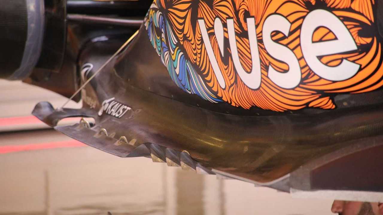 McLaren MCL36 floor detail