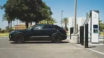 Premier essai du prototype électrique du Porsche Macan 2024