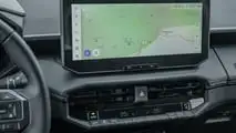Toyota Hilux (2026) Ibrido 48V Invincible