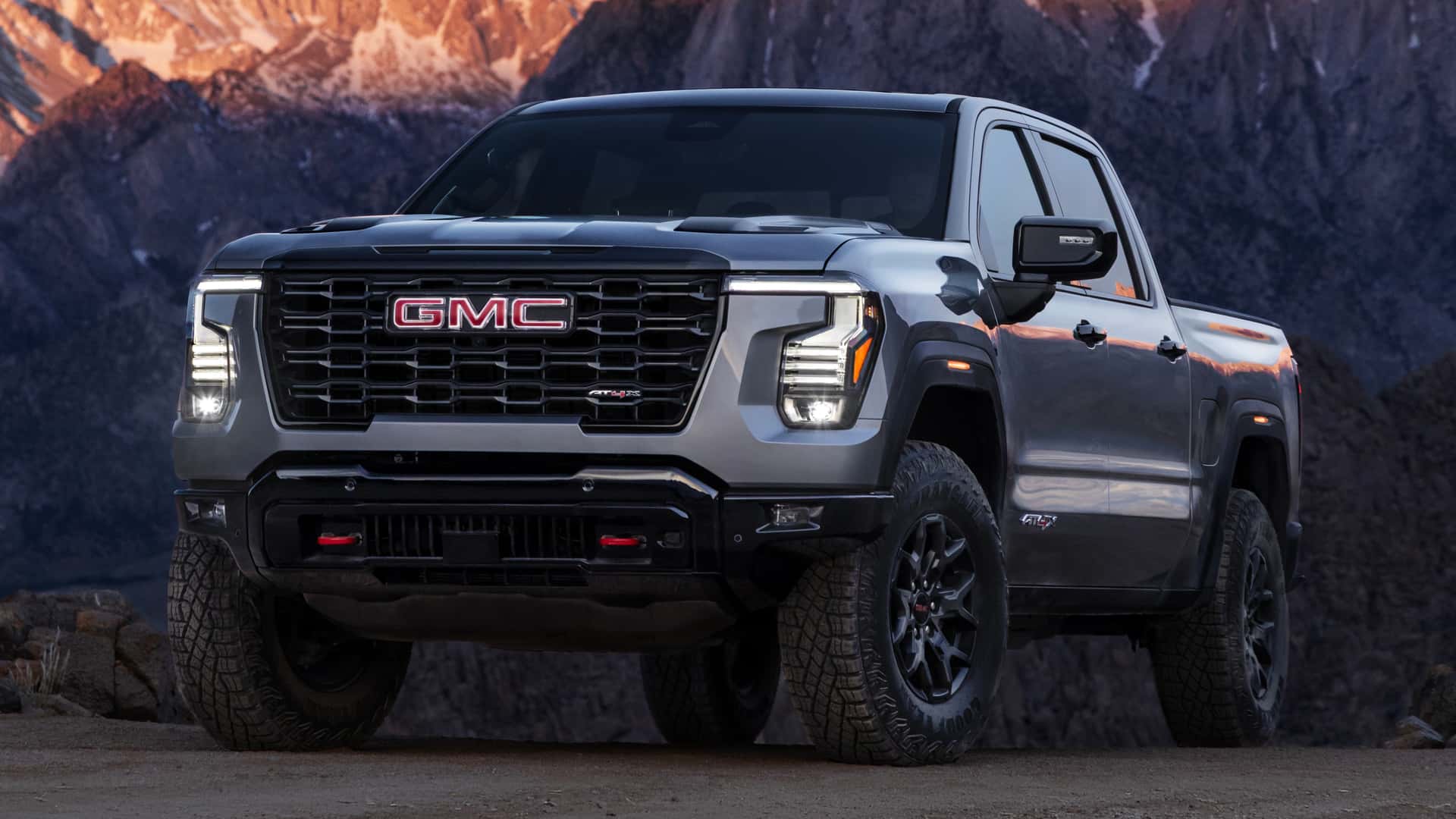 کامیون پرفروش GMC با تعمیرات اساسی روبرو می شود